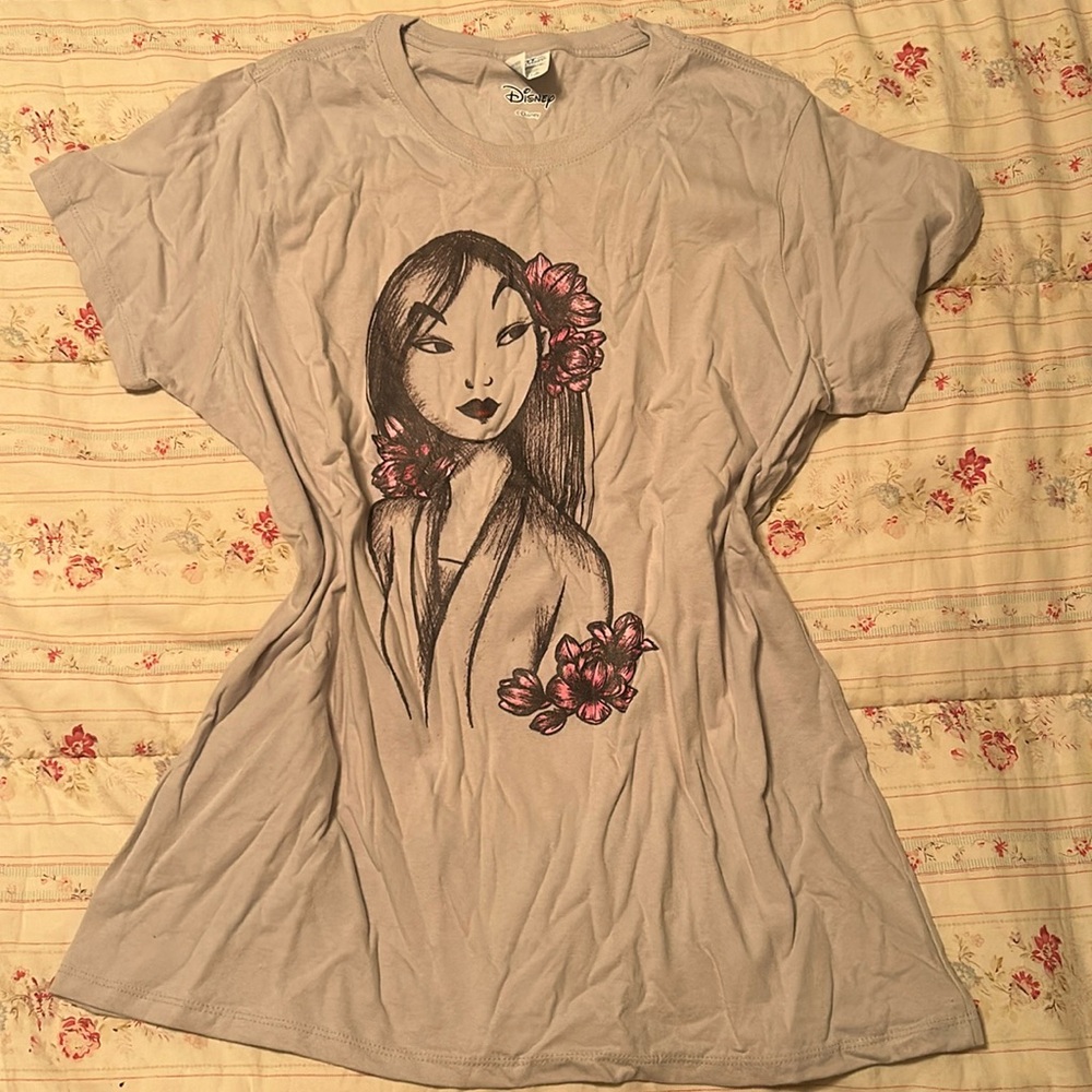 Disney Brand Artistic Princess Mulan Shirt